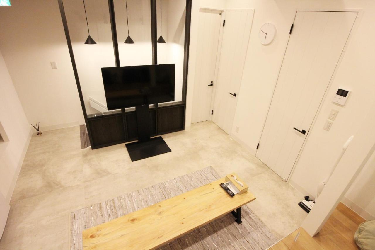 Sekai Hotel Nishikujyo Osaka Exteriör bild